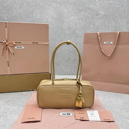 ミュウミュウ キーケース