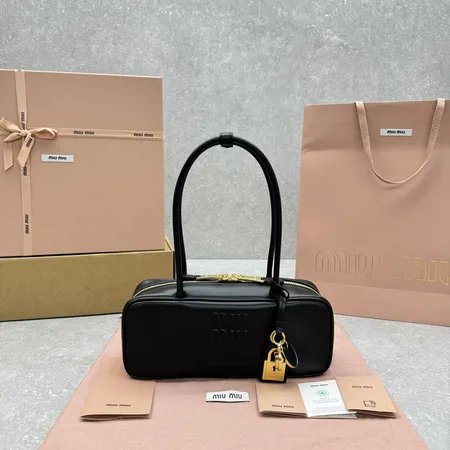 ミュウミュウ キーケース