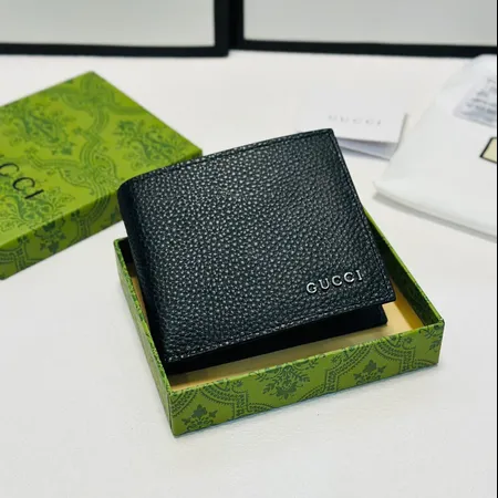 グッチ 折り財布