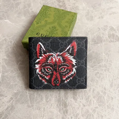 グッチ 折り財布