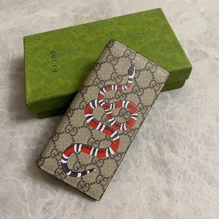 グッチ 折り財布