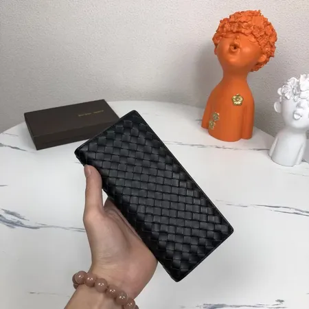 ボッテガ ヴェネタ 長財布