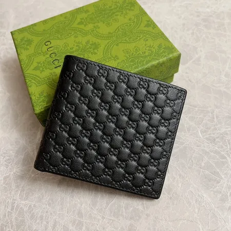 グッチ 折り財布