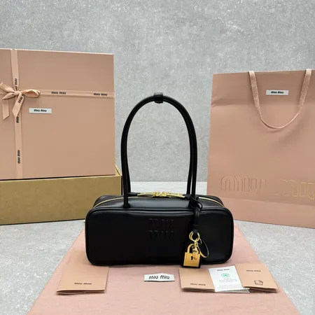 ミュウミュウ キーケース