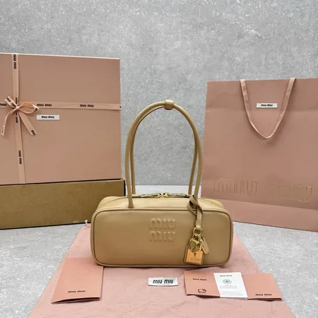 ミュウミュウ キーケース