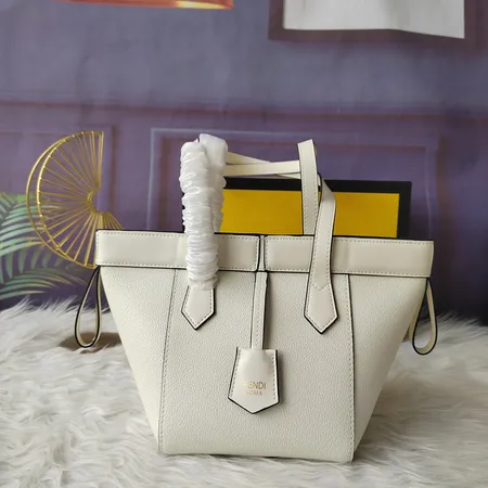 フェンディ キーケース