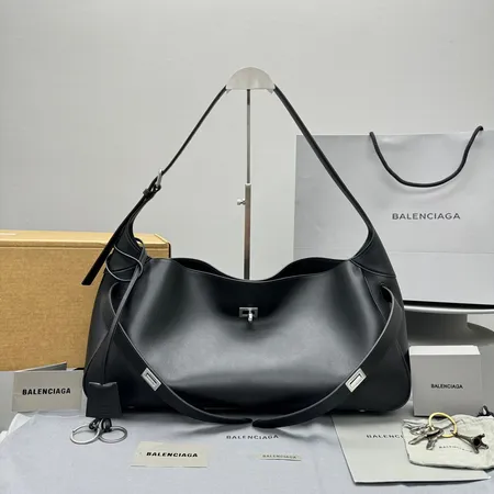 バレンシアガ キーケース