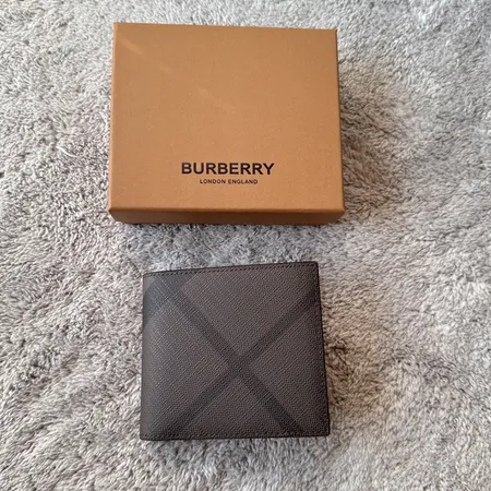 バーバリー ス 折り財布