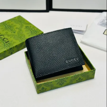 グッチ 折り財布