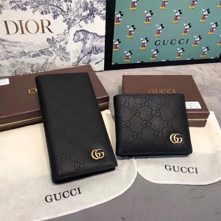 グッチ 折り財布