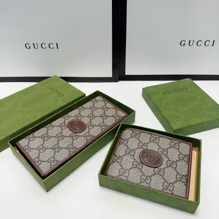 グッチ 折り財布