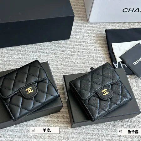 シャネル 折り財布