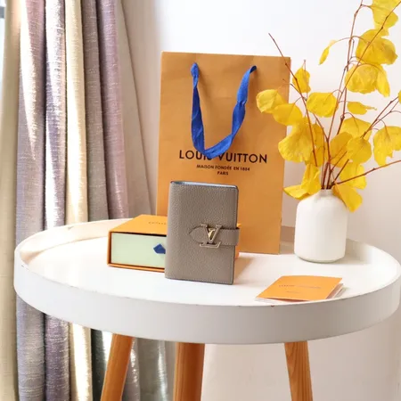 ルイヴィトン 折り財布