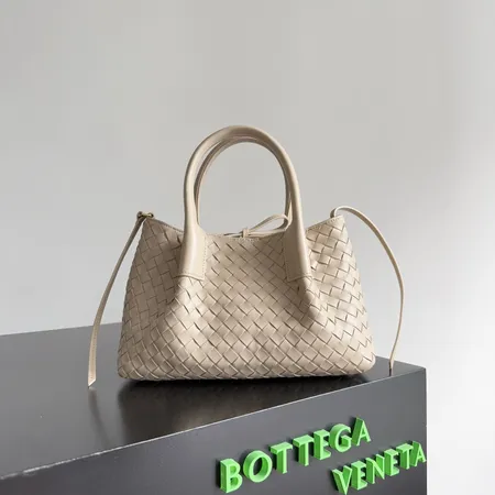 ボッテガ ヴェネタ キーケース