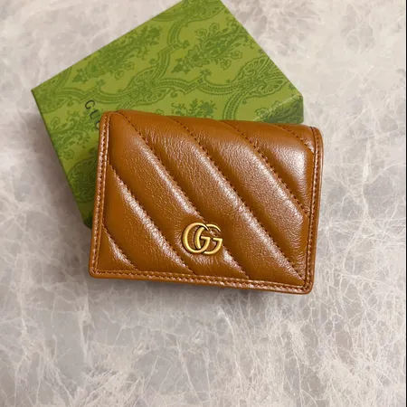 グッチ 折り財布