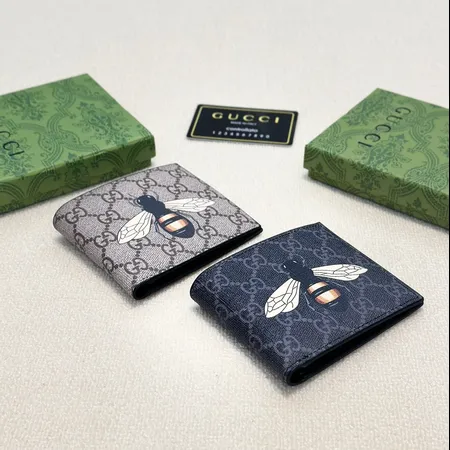 グッチ 折り財布