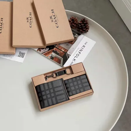 コーチ 折り財布