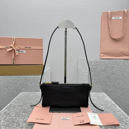 ミュウミュウ キーケース