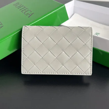 ボッテガ ヴェネタ 名刺入れ