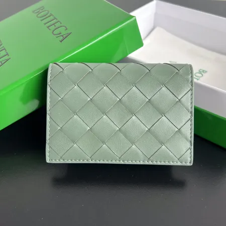 ボッテガ ヴェネタ 名刺入れ