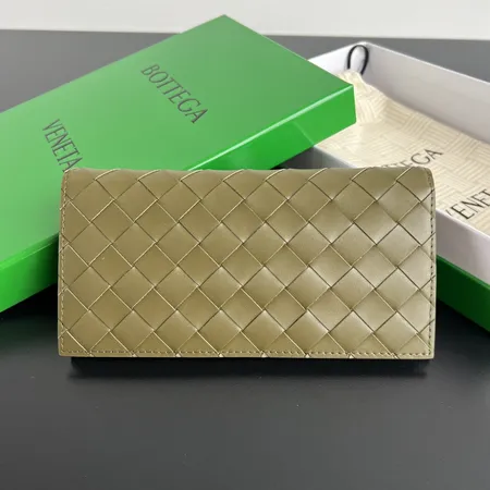 ボッテガ ヴェネタ 長財布