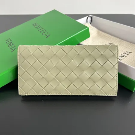 ボッテガ ヴェネタ 長財布