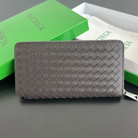 ボッテガ ヴェネタ 折り財布