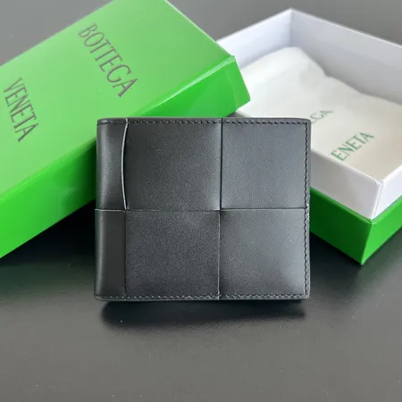 ボッテガ ヴェネタ 折り財布