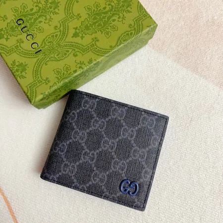 グッチ 折り財布