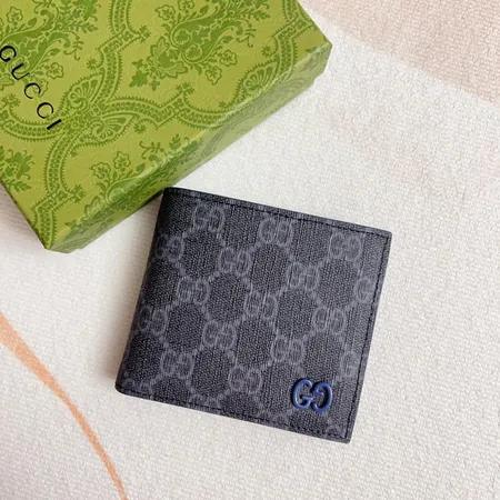 グッチ 折り財布