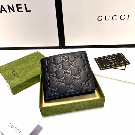 グッチ 折り財布