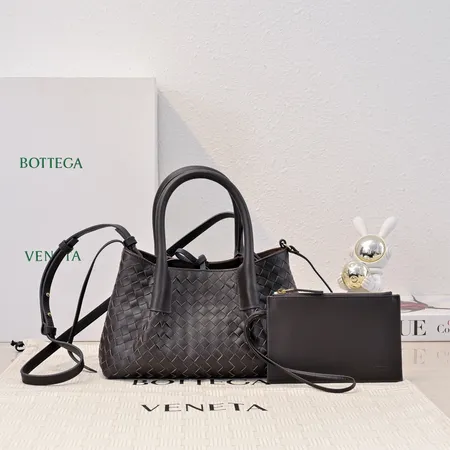 ボッテガ ヴェネタ キーケース