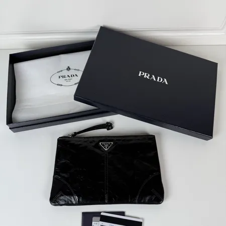 プラダ 長財布