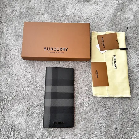 バーバリー ス 長財布