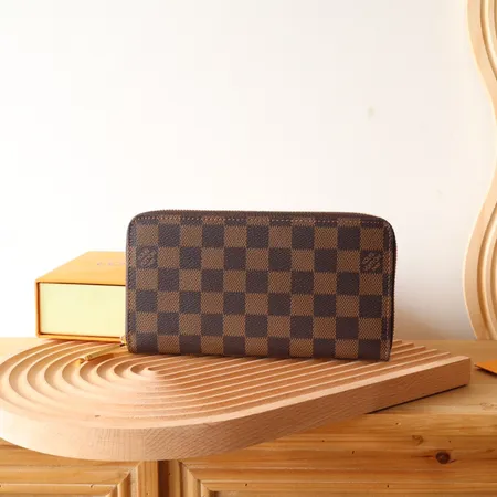 ルイヴィトン 長財布