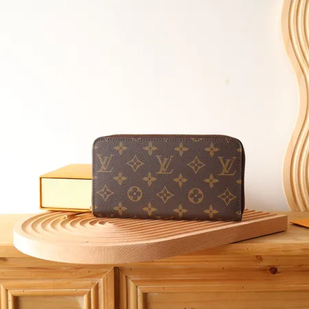 ルイヴィトン 長財布
