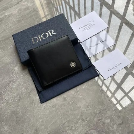 ディオール 折り財布