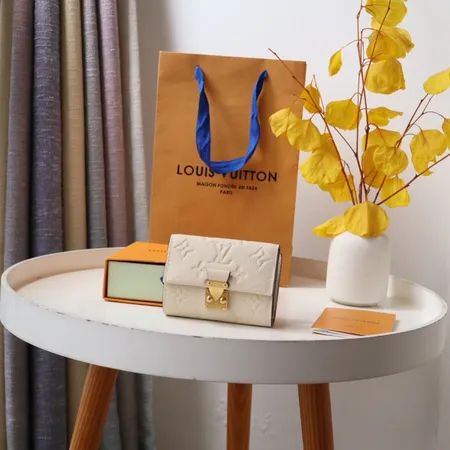 ルイヴィトン 折り財布