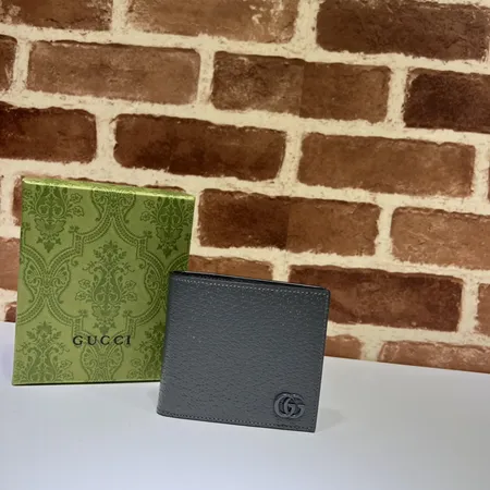 グッチ 折り財布