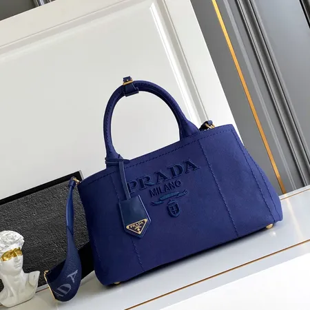 プラダ キーケース