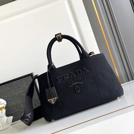 プラダ キーケース