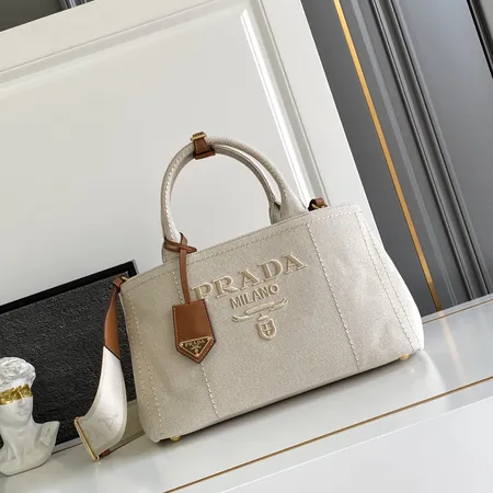 プラダ キーケース