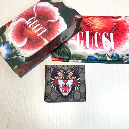 グッチ 折り財布