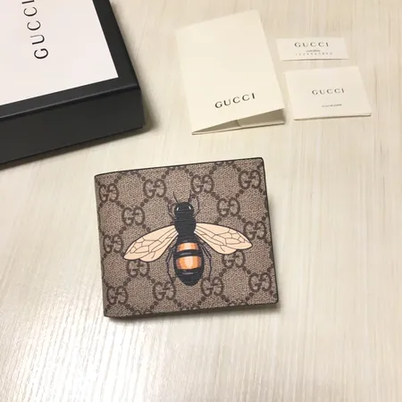 グッチ 折り財布