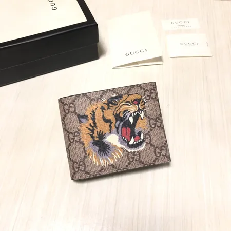 グッチ 折り財布