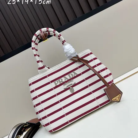 プラダ キーケース