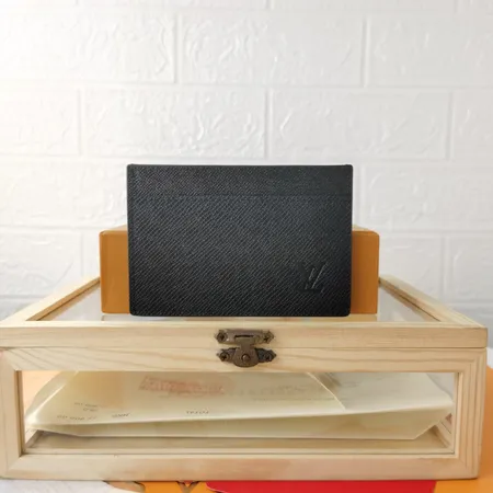 ルイヴィトン 名刺入れ