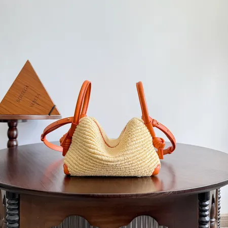 ボッテガ ヴェネタ キーケース