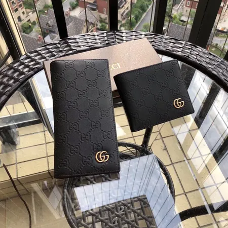グッチ 折り財布