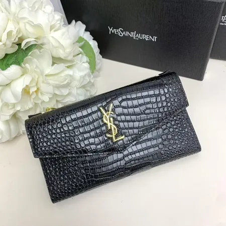 イブサンローラン 長財布